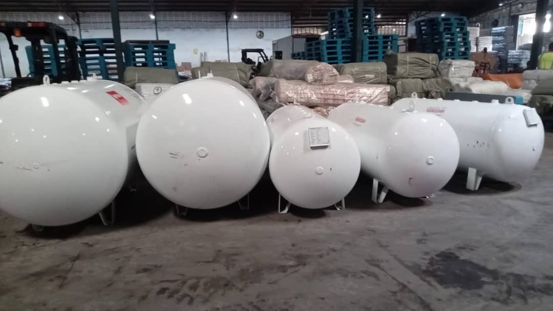 WE SUPPLY HIGH QUALITY STORAGE TANKS FOR COOKING & INDUSTRIAL HEATING GAS (LPG)